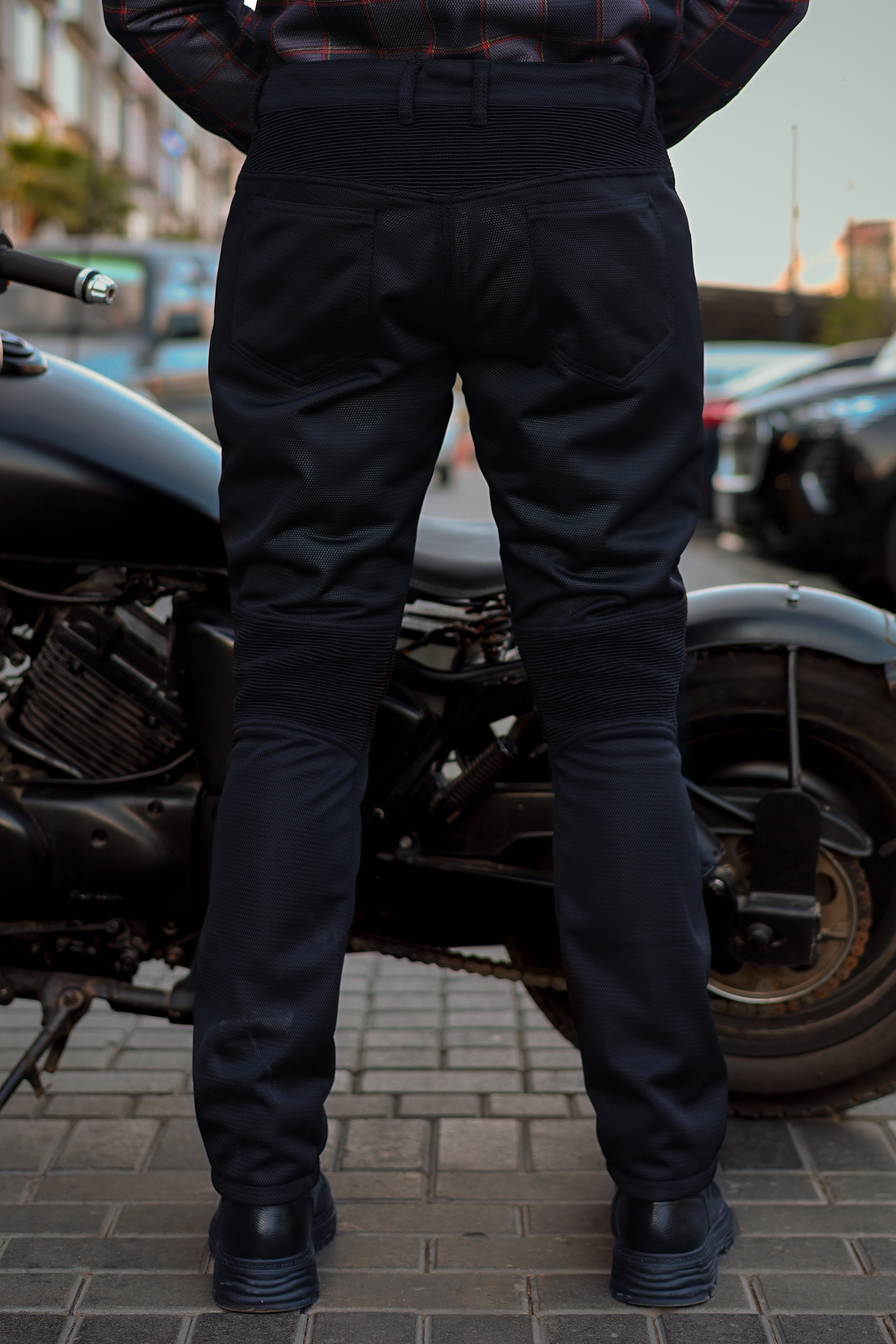 Black mesh protective pant